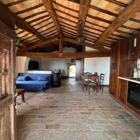 Castello Di Mongiovino Vecchio 